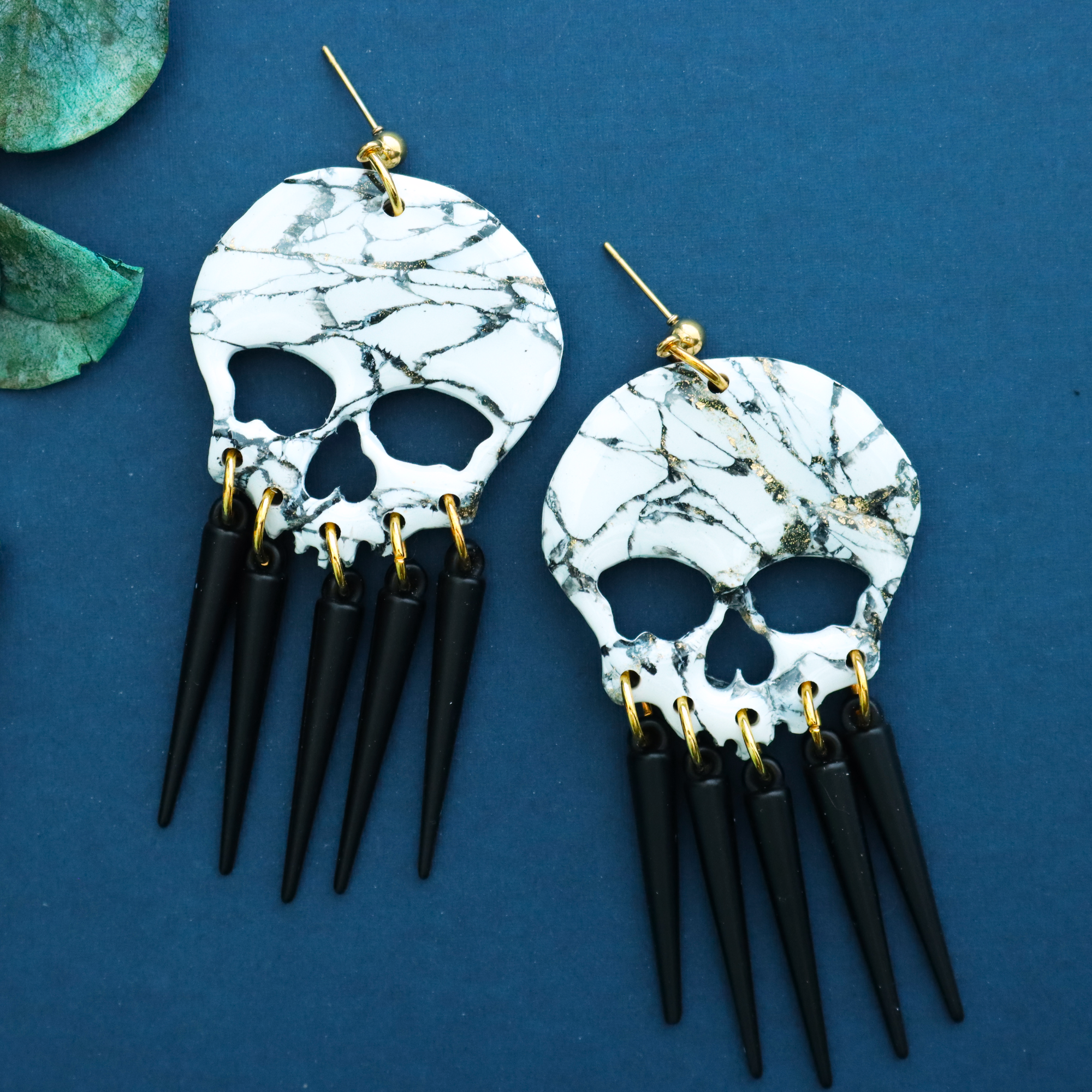 Howlit Skulls